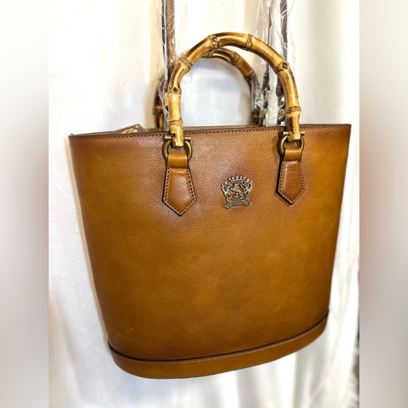 ❤️NWT-PRATESI, Made In Italy Genuine Leather 3 Compartment Bamboo Handle Tote❤️ - Picture 10 of 16